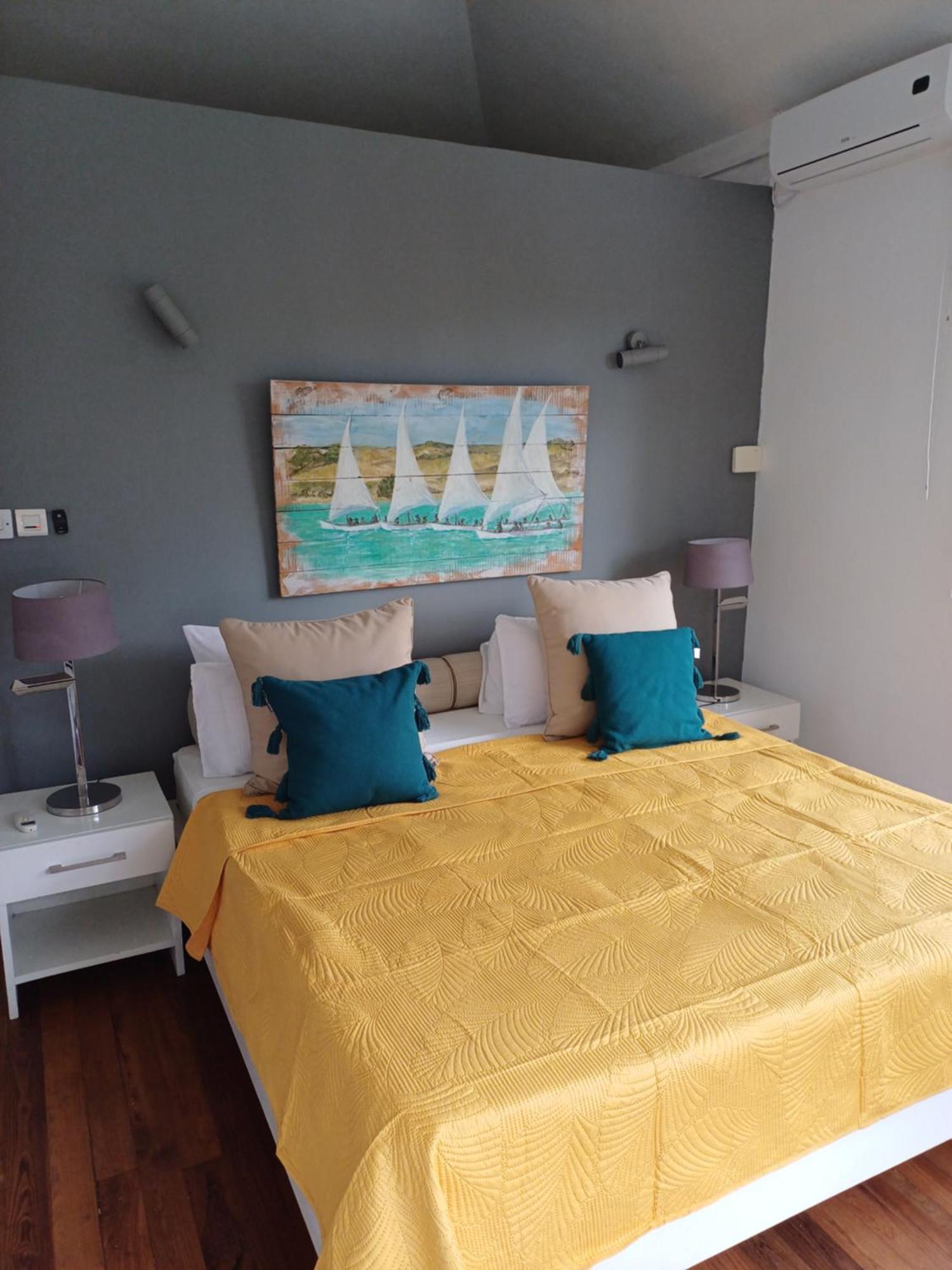 Explora Prestige Bed & Breakfast Блу Бей Екстериор снимка
