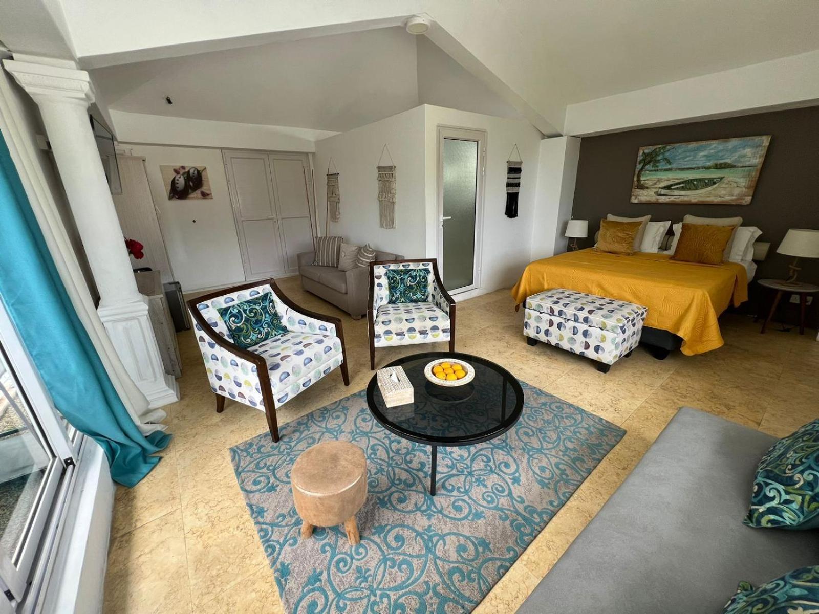 Explora Prestige Bed & Breakfast Блу Бей Екстериор снимка