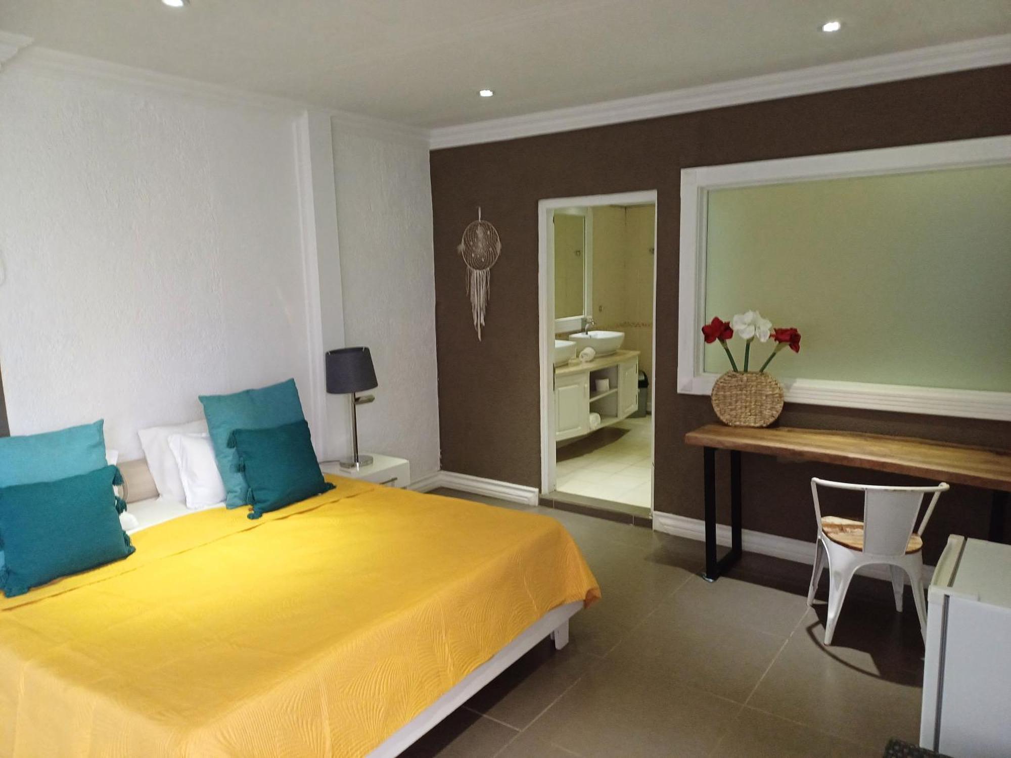Explora Prestige Bed & Breakfast Блу Бей Екстериор снимка